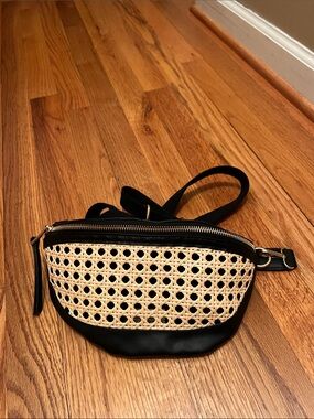 Black and Natural Woven Crossbody Belt Bag